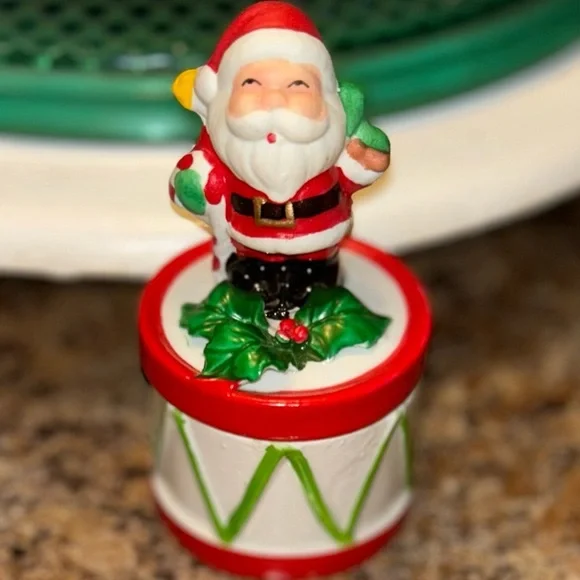 VINTAGE Woolworth Christmas Ceramic Candle
Drum Santa Claus Lid Hand Painted - Picture 3 of 10